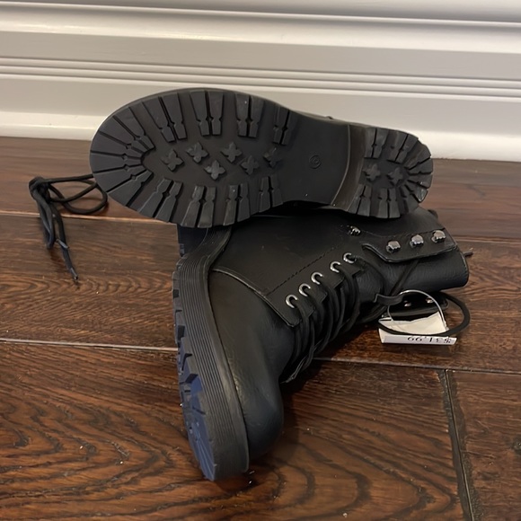 Mia Lug Sole Combat Boots - Picture 7 of 8